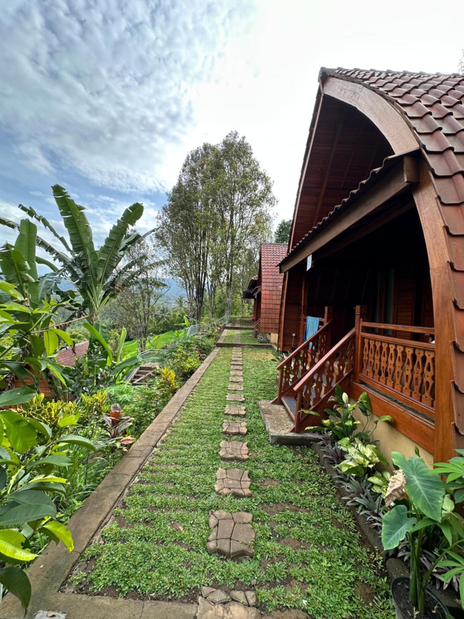 Villa Ipsa Munduk Exterior foto